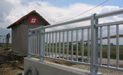 Zábradlia, schodiská, plošiny, rebríky